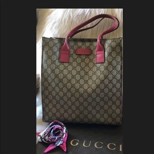 Gucci soft supreme tote. Medium size. Shoulder bag